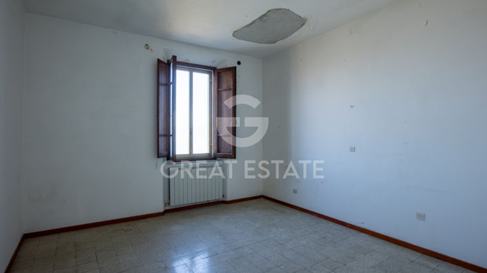 Image No.6-2 Bed Property for sale