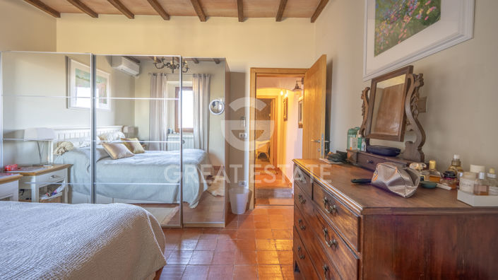 Image No.14-2 Bed Townhouse for sale