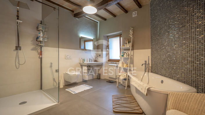 Image No.15-2 Bed Townhouse for sale