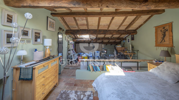 Image No.19-2 Bed Townhouse for sale