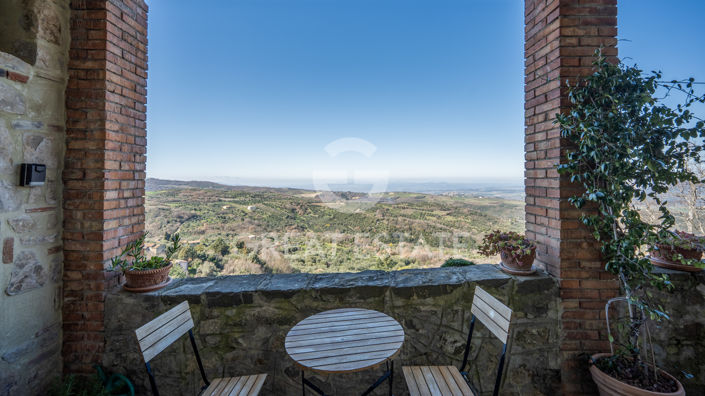 Image No.29-2 Bed Townhouse for sale