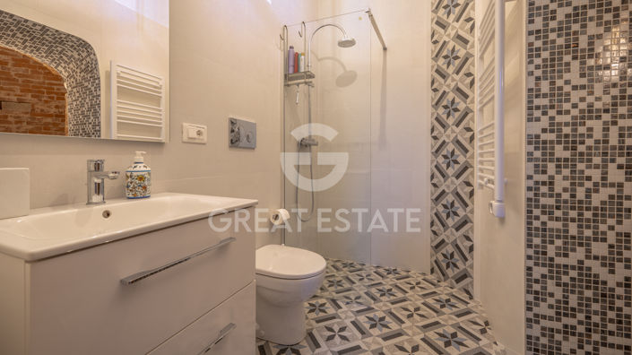 Image No.35-2 Bed Townhouse for sale