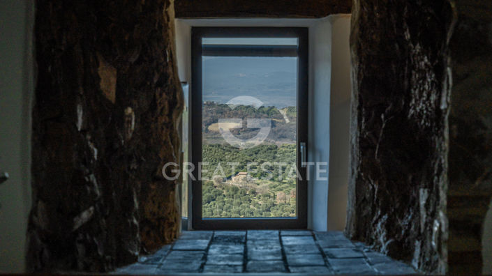 Image No.36-2 Bed Townhouse for sale