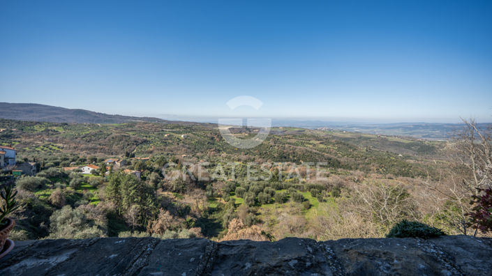 Image No.37-2 Bed Townhouse for sale