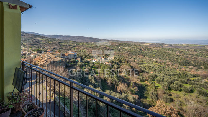 Image No.38-2 Bed Townhouse for sale