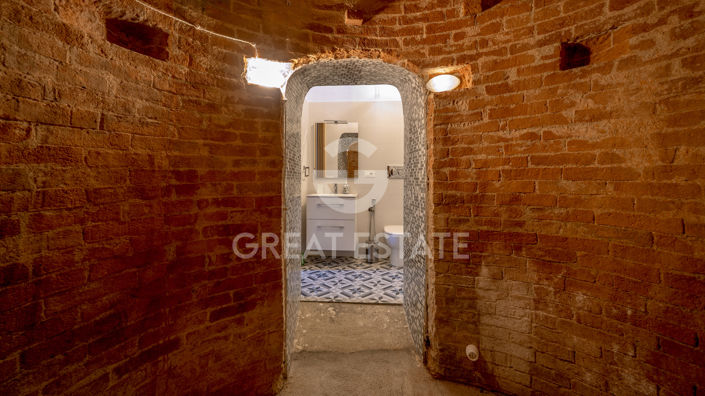 Image No.41-2 Bed Townhouse for sale