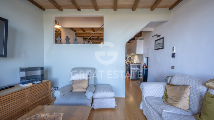 Image No.8-2 Bed Townhouse for sale