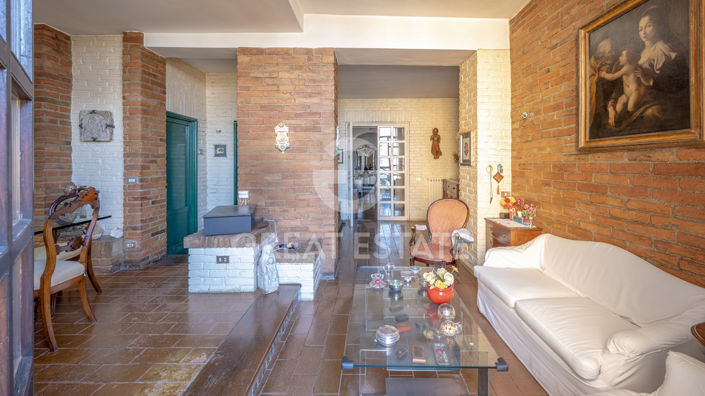 Image No.31-3 Bed Country House for sale