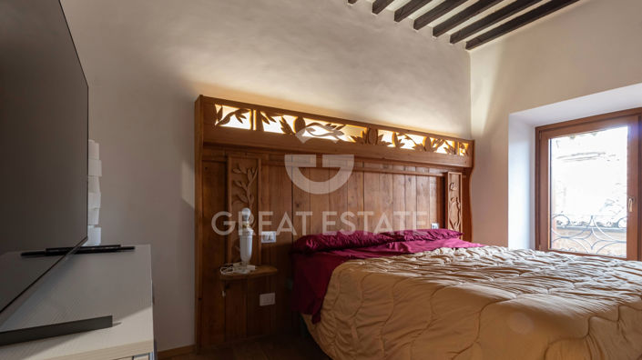 Image No.16-2 Bed Property for sale