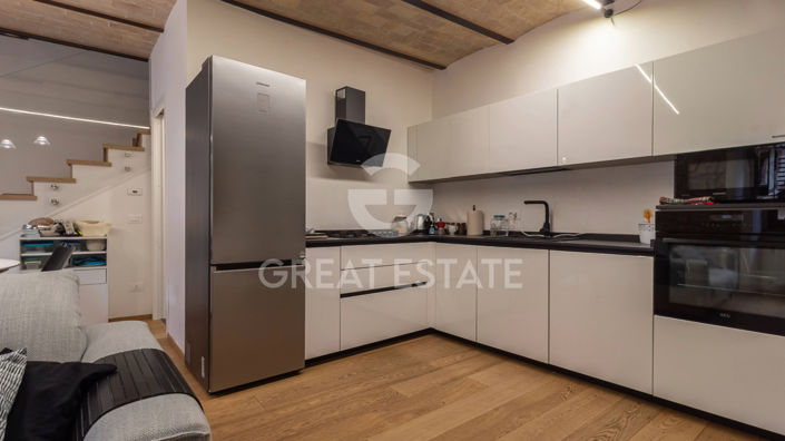 Image No.8-2 Bed Property for sale