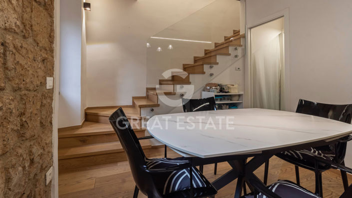 Image No.10-2 Bed Property for sale