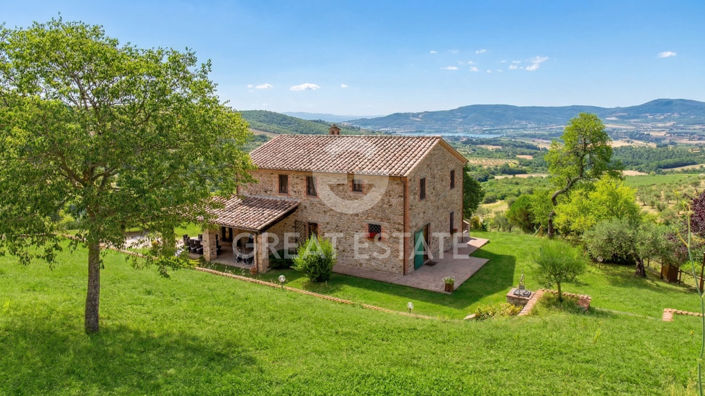 Image No.12-3 Bed Country House for sale