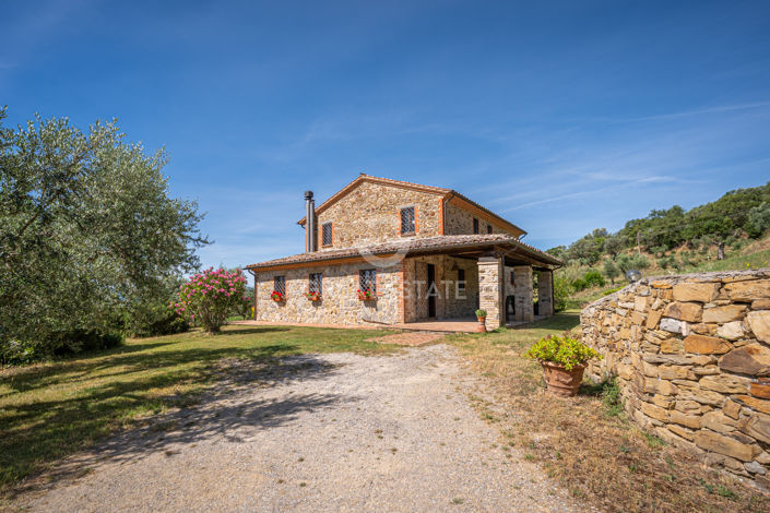 Image No.13-Maison de campagne de 3 chambres à vendre à Panicale