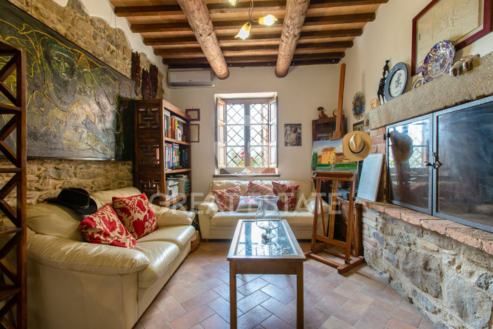 Image No.29-3 Bed Country House for sale