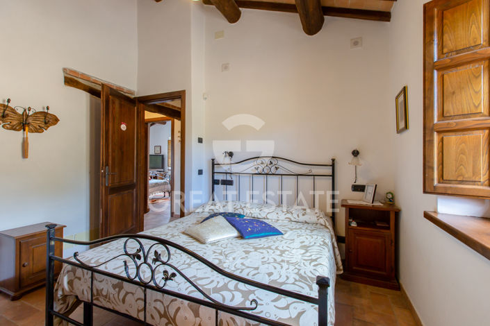 Image No.37-3 Bed Country House for sale