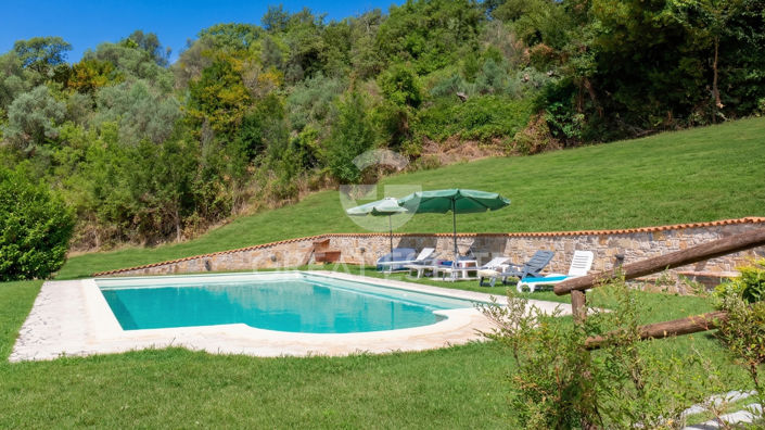 Image No.54-3 Bed Country House for sale