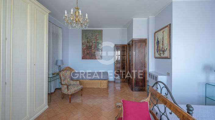 Image No.30-5 Bed Villa for sale