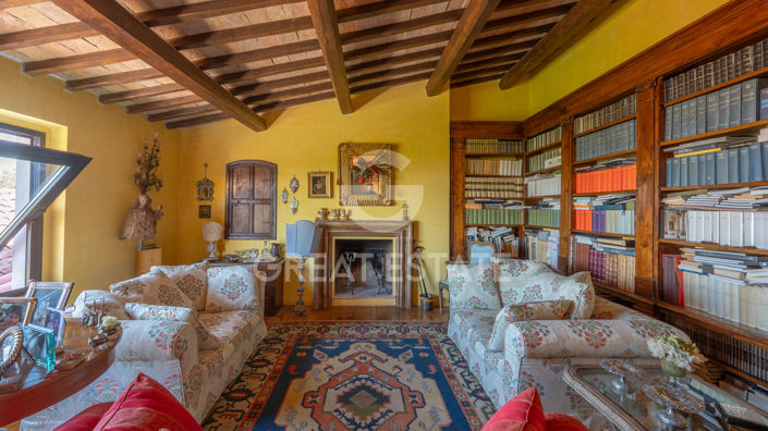 Image No.54-5 Bed Villa for sale