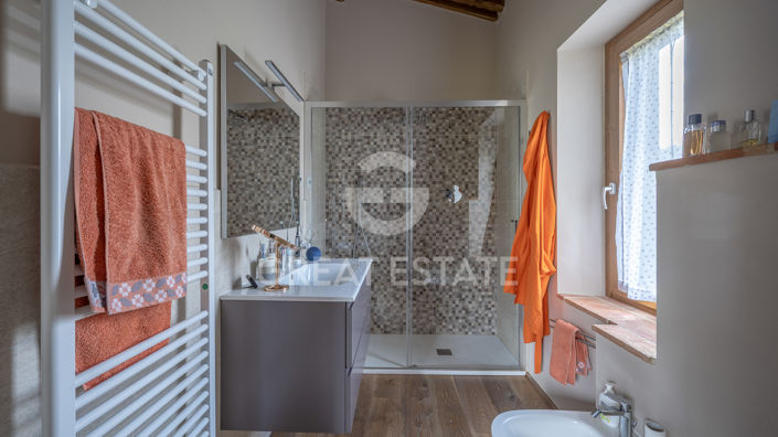 Image No.33-Maison de campagne de 4 chambres à vendre à Castèl Focognano