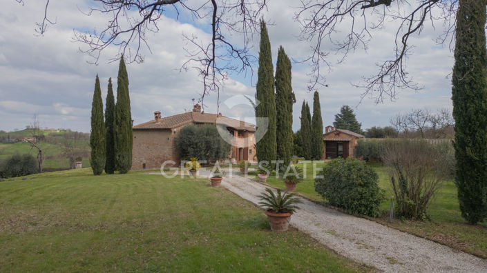 Image No.12-4 Bed Country House for sale