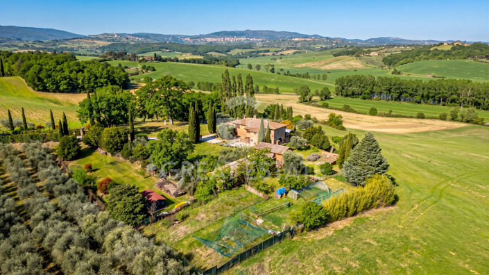 Image No.15-4 Bed Country House for sale