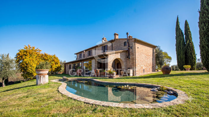 Image No.17-4 Bed Country House for sale