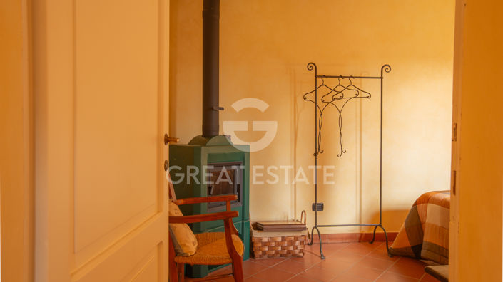 Image No.20-4 Bed Country House for sale