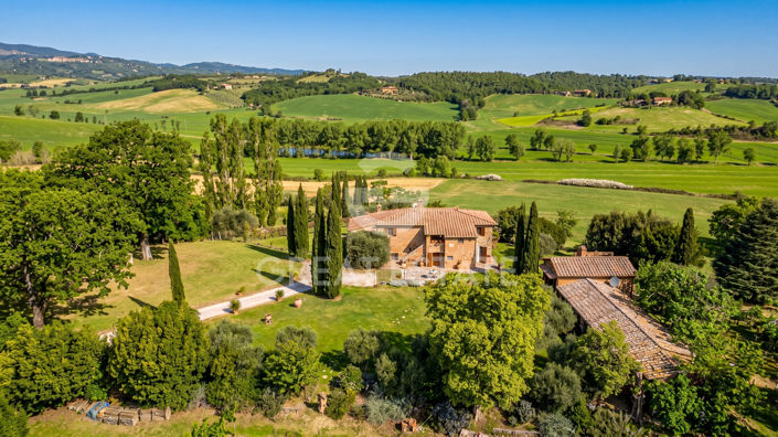 Image No.4-4 Bed Country House for sale