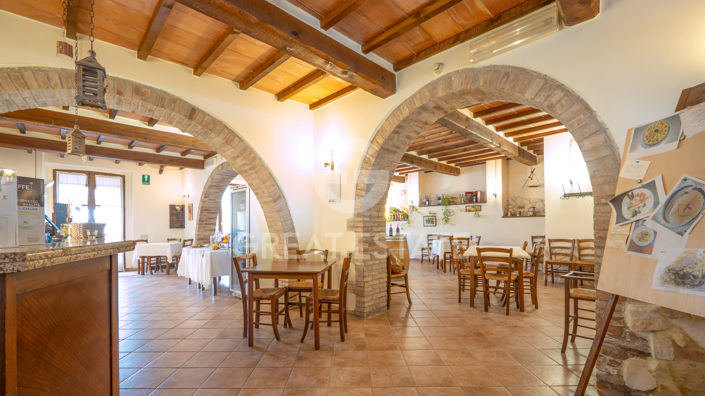 Image No.13-5 Bed Country House for sale