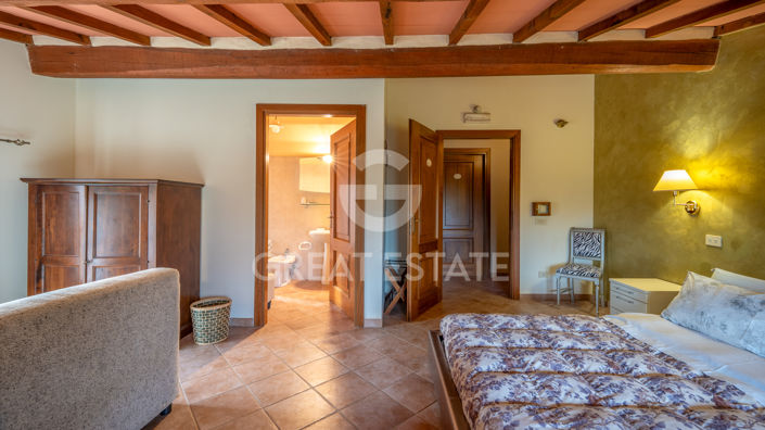 Image No.24-5 Bed Country House for sale