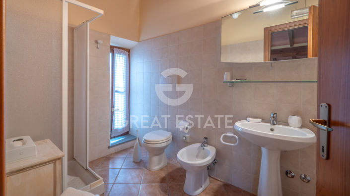 Image No.25-5 Bed Country House for sale