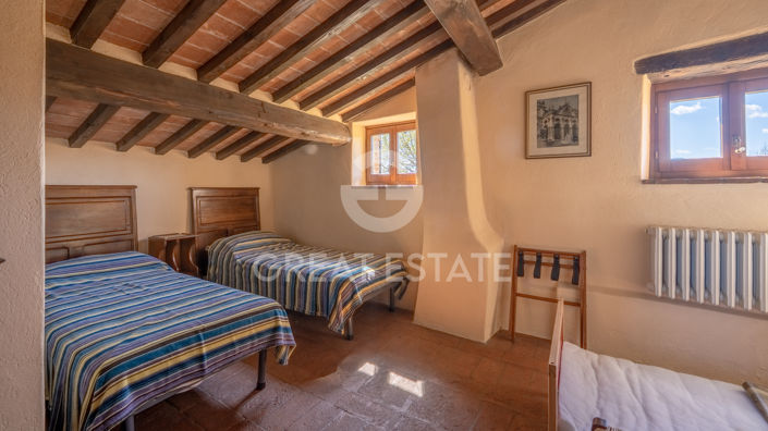 Image No.25-Maison de campagne de 6 chambres à vendre à Monterchi