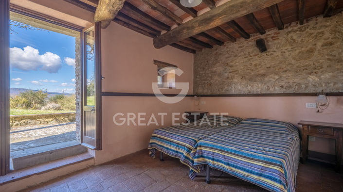 Image No.30-Maison de campagne de 6 chambres à vendre à Monterchi