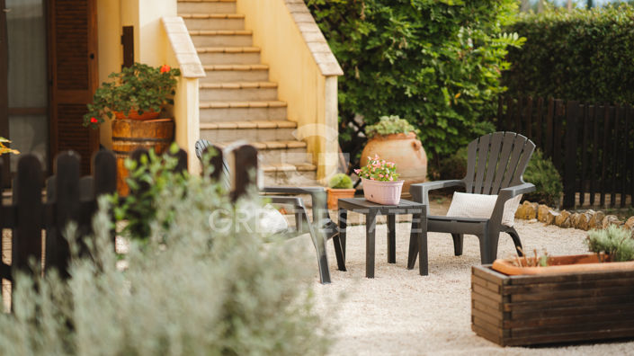 Image No.11-8 Bed Country House for sale