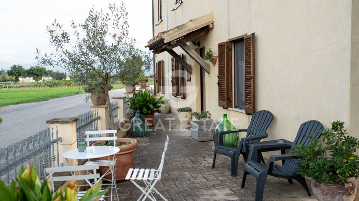 Image No.12-8 Bed Country House for sale