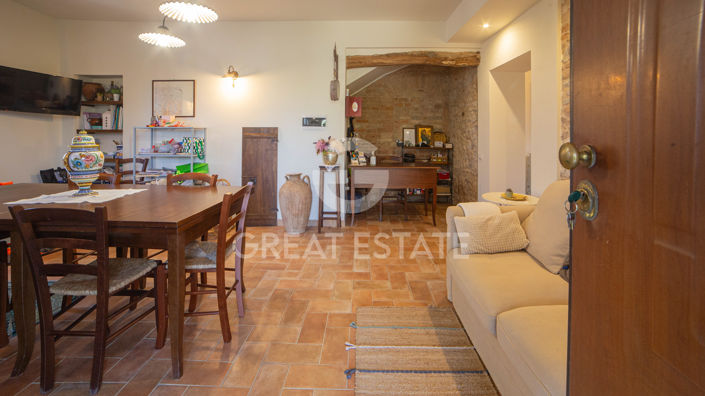 Image No.17-8 Bed Country House for sale