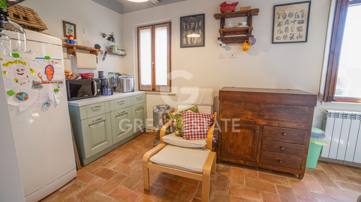 Image No.19-8 Bed Country House for sale