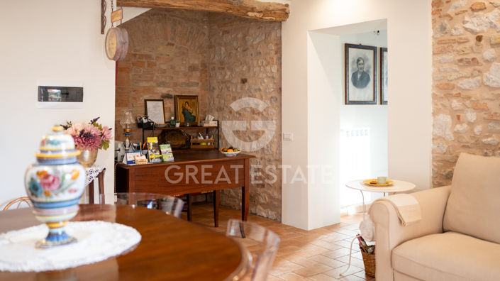 Image No.26-8 Bed Country House for sale