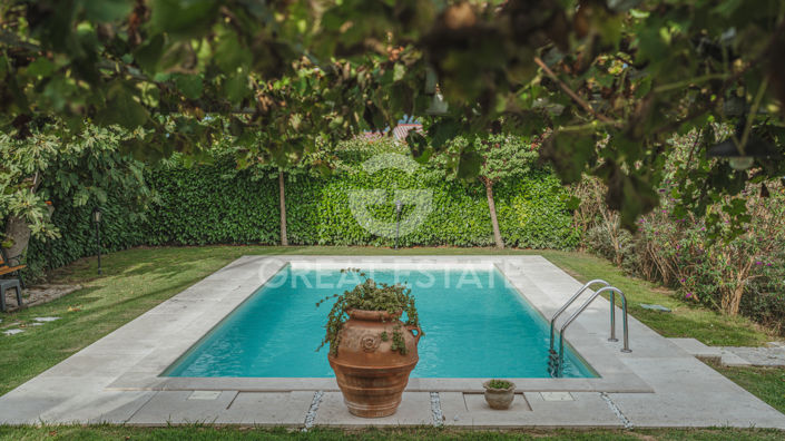 Image No.33-8 Bed Country House for sale