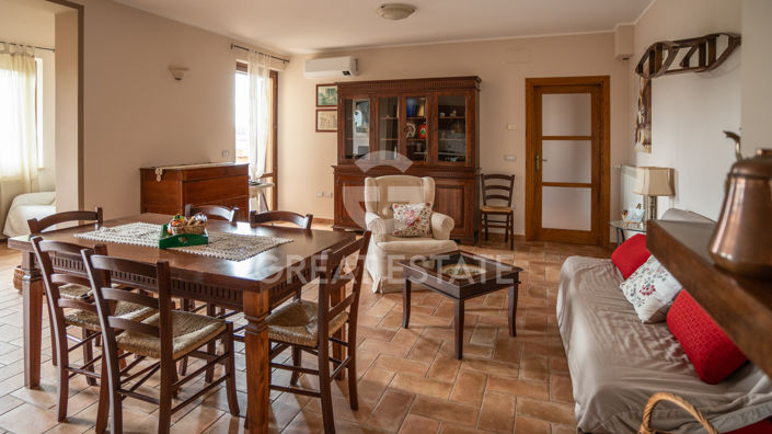 Image No.34-Maison de campagne de 8 chambres à vendre à Castèl Ritaldi