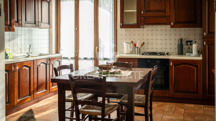 Image No.37-Maison de campagne de 8 chambres à vendre à Castèl Ritaldi