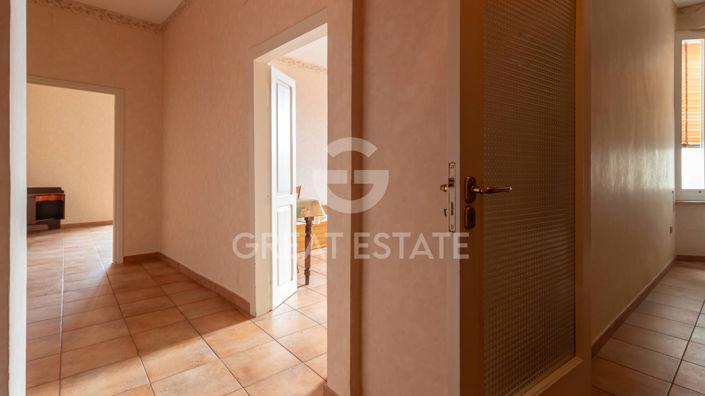 Image No.12-3 Bed Property for sale