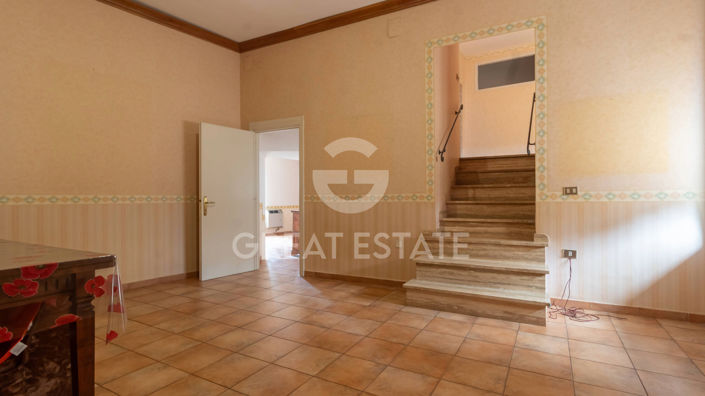 Image No.6-3 Bed Property for sale