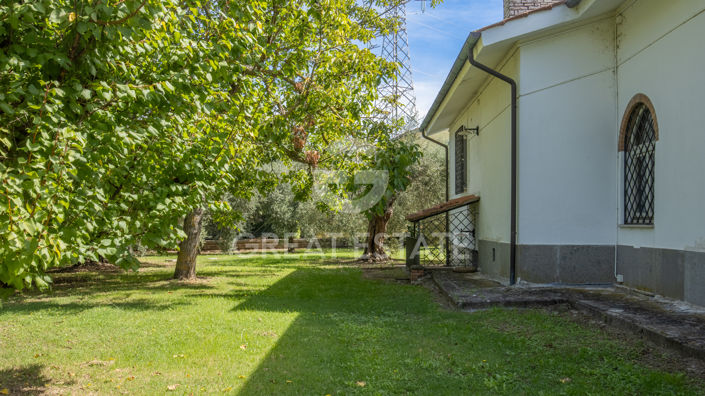 Image No.12-4 Bed Country House for sale