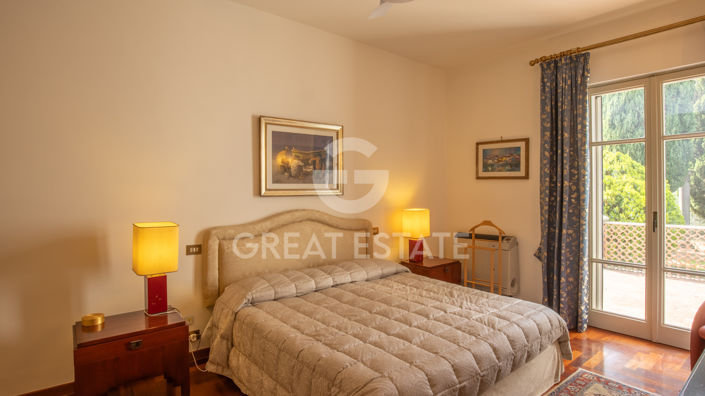 Image No.22-4 Bed Country House for sale