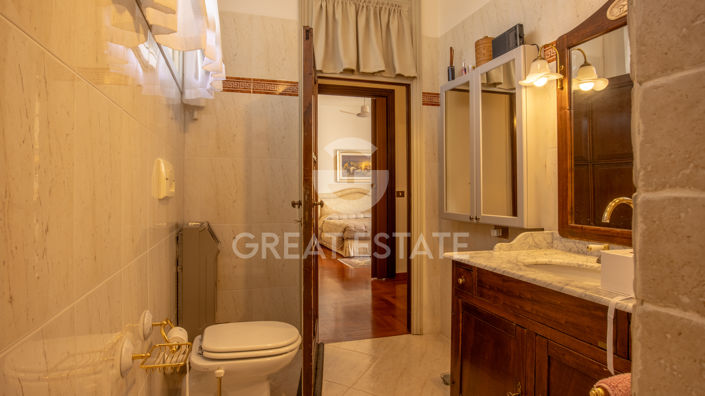 Image No.24-4 Bed Country House for sale