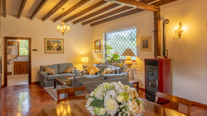 Image No.7-4 Bed Country House for sale