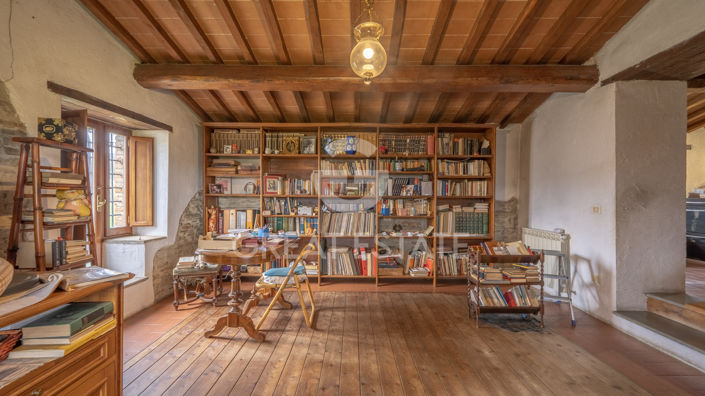 Image No.15-5 Bed Country House for sale