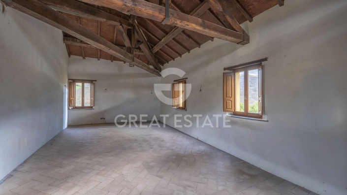 Image No.18-5 Bed Country House for sale