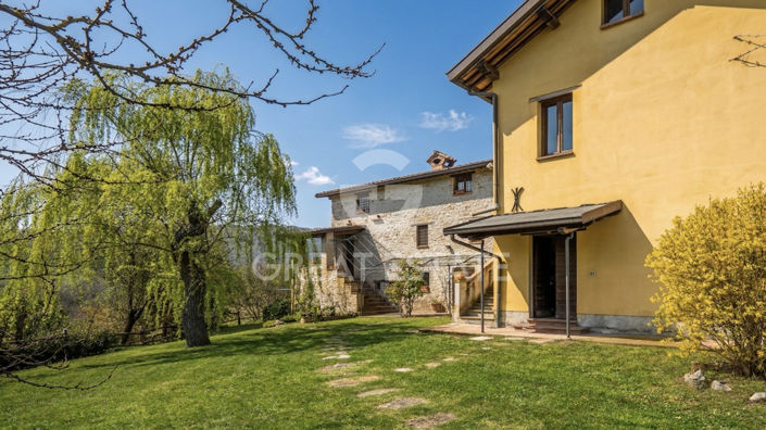 Image No.9-5 Bed Country House for sale